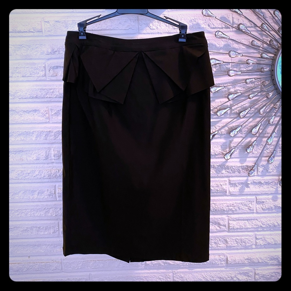 Black NWT size large pencil skirt